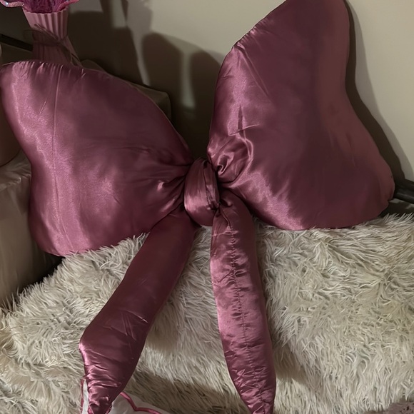 Other - Elegant Pink Satin Bow Pillow